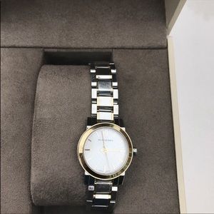Used Burberry women watch